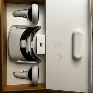 Oculus Quest 2 with Comfort Headstrap